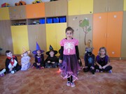 Halloweenský čarodějný den s karnevalem